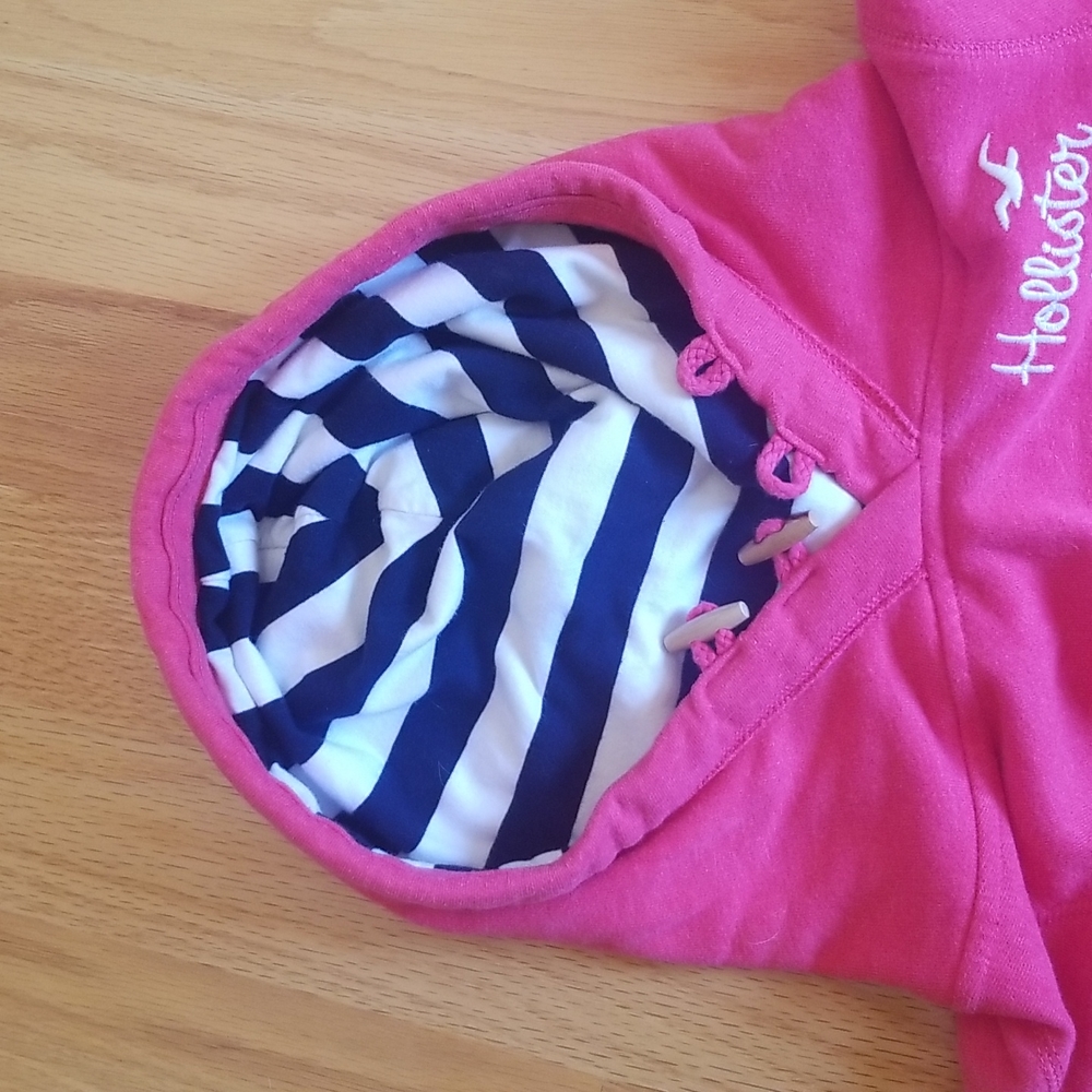 Hollister hoodie - Picture 2 of 5